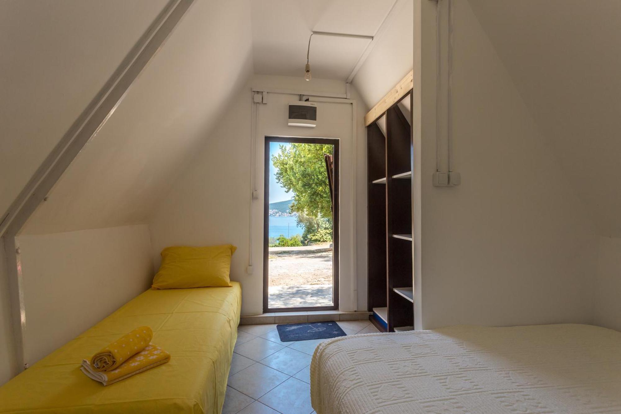Apartments And Bungalows Mimoza Baosici Herceg Novi Zimmer foto